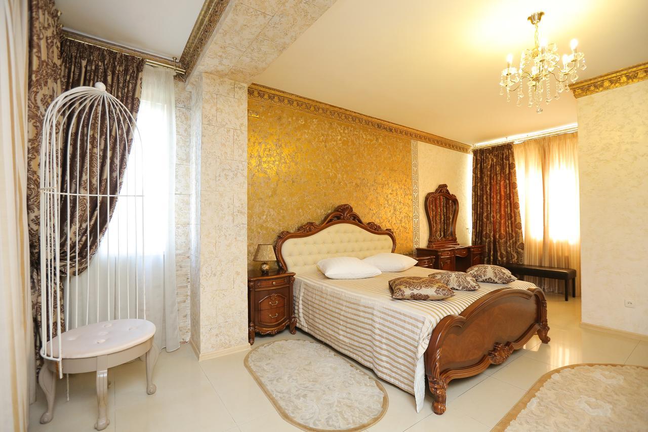 "Zolotoe Runo" Hotel Odessa Buitenkant foto