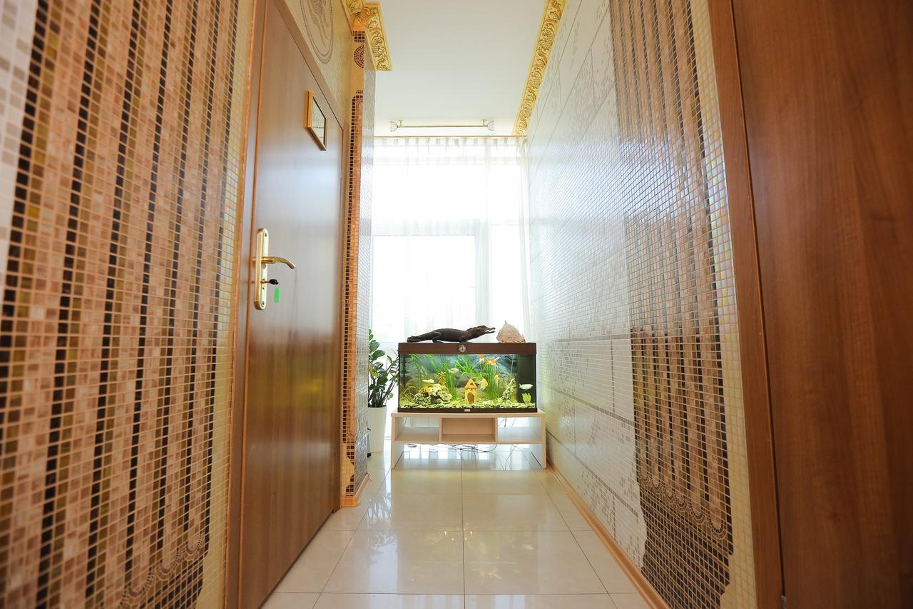 "Zolotoe Runo" Hotel Odessa Buitenkant foto